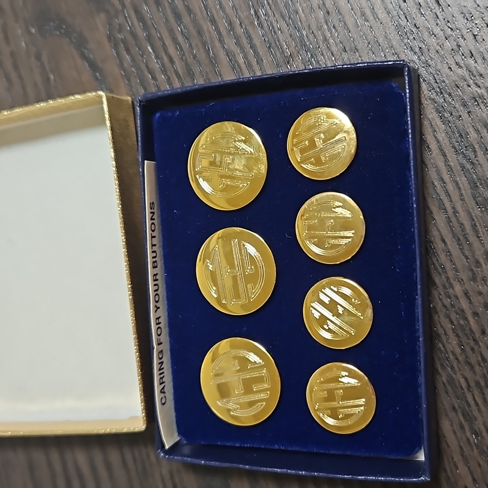 Buttons - Picture 7 of 7
